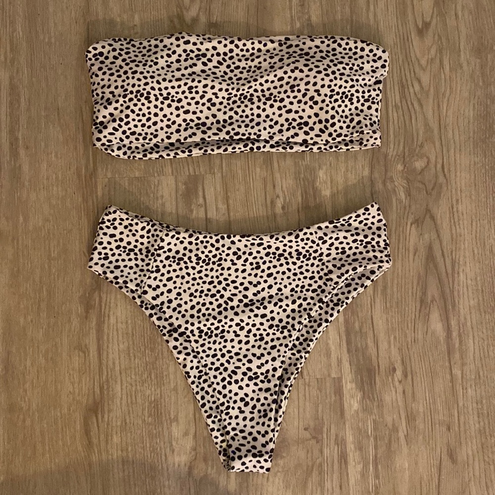 Strapless + high waisted bikini set